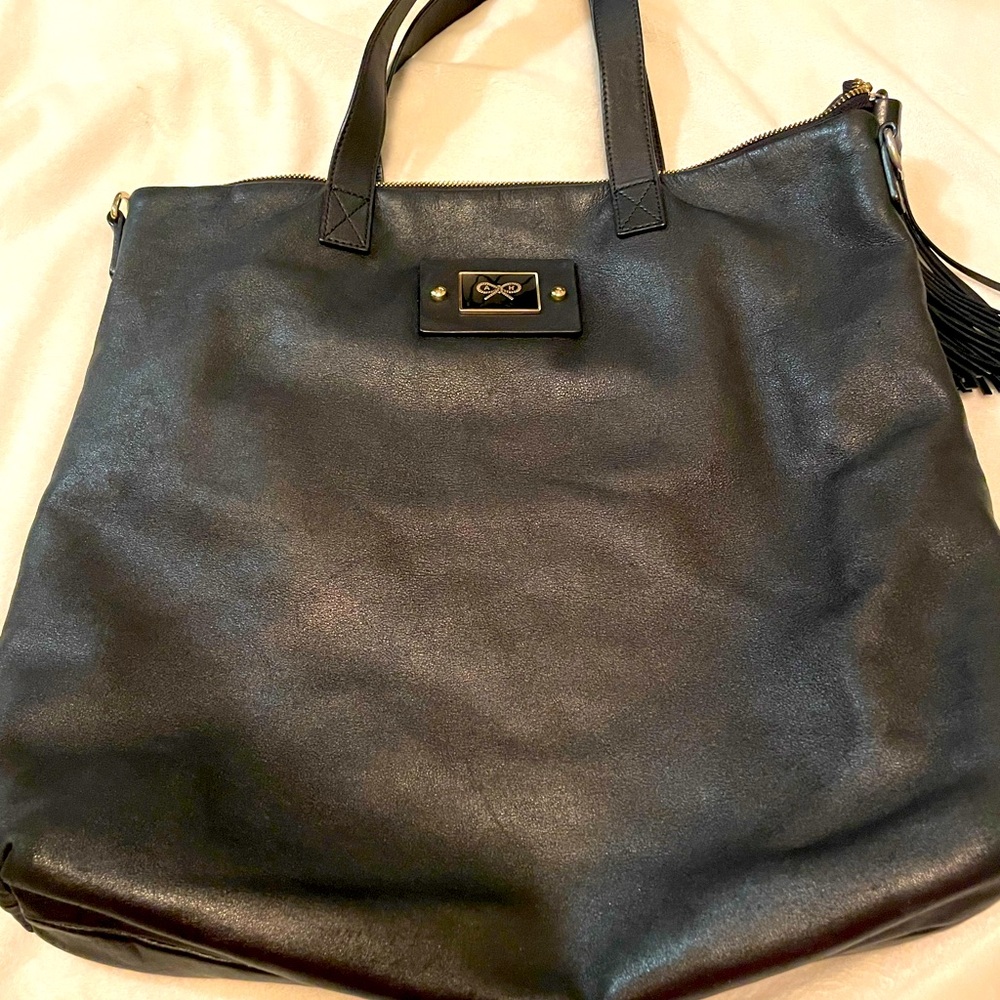 Beautiful leather Anya Hindmarch shoulder bag
